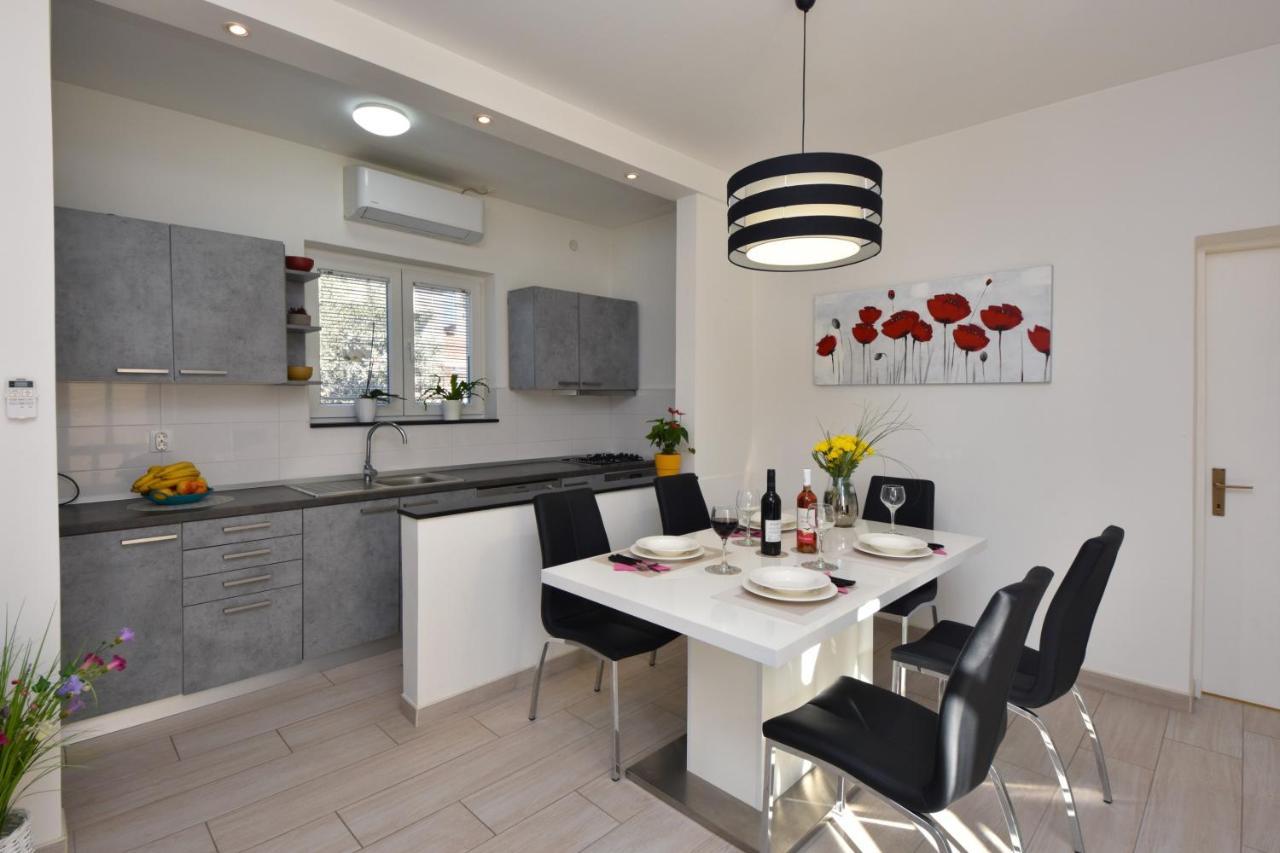 Greenvine Apartment Zára Kültér fotó